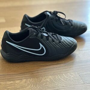 Nike Kids Black Futsal shoes